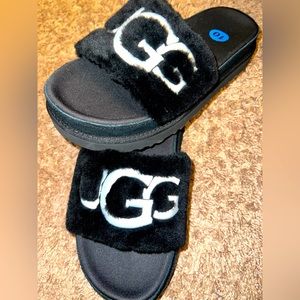 UGG LATIN FUR SLIDE (BLACK)